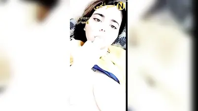بنت بيضا ملبن تلعب في جسمها الفاجر وتصور لحبيبها سكس نودز مصري