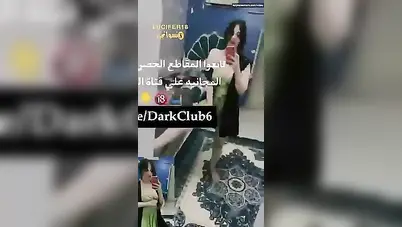 مزة علقة تدلع وتعرض لحبيبها قميص النوم الجديد سكس نودز مصري