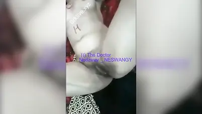 لبوة تصور نفسها سيلفي وهي ملط وتفرج حبيبها سكس نودز مصري