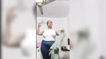 بنت كيرفي جسمها نار تقلع وتعرض بزازها وطيزها الكبيرة سكس نودز مصري