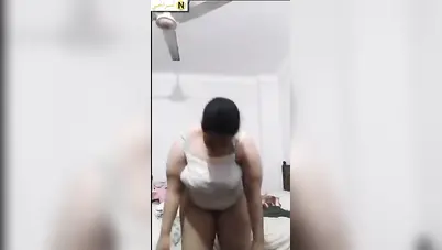 بنت كيرفي جسمها نار تقلع وتعرض بزازها وطيزها الكبيرة سكس نودز مصري