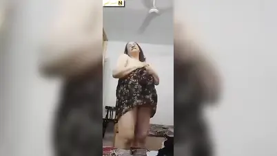 ميلف مربربة جسمها نار تعرض لعشيقها سكس نودز مصري