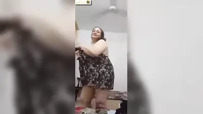 ميلف مربربة جسمها نار تعرض لعشيقها سكس نودز مصري