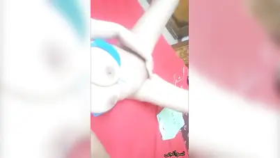 شرموطة تلعب في كسها بالبتنجانة وتدخلها في كسها سكس نودز مصري