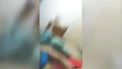 شرموطة تلعب في كسها بالبتنجانة وتدخلها في كسها سكس نودز مصري