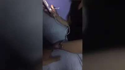 ولد هايج يتحرش باخته ويلمس كسها سكس مصري محارم