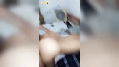 زانق صاحبته على السرير ويفشخها نيك في وضع دوجي نار سكس مصري