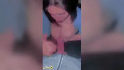 بنت لبوة تحلب زب خطيبها لحد ما يجيبهم على بزازها سكس مصري