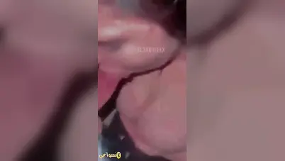 بنت لبوة تحلب زب خطيبها لحد ما يجيبهم على بزازها سكس مصري