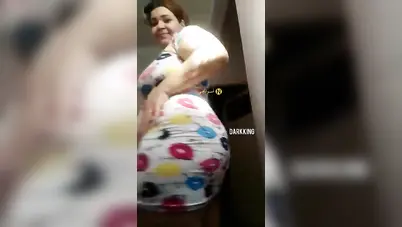 ميلف كيرفي نار تقلع العباية البيتي وتعرض جسمها الفاجر سكس نودز مصري