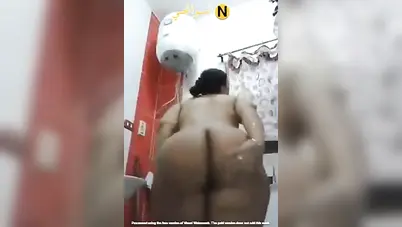 كسي بياكلني اوي عايز زبك سكس نودز مصري