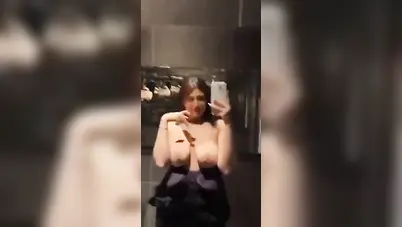 مطلقة هايجة تعرض جسمها المربرب سكس نودز مصري