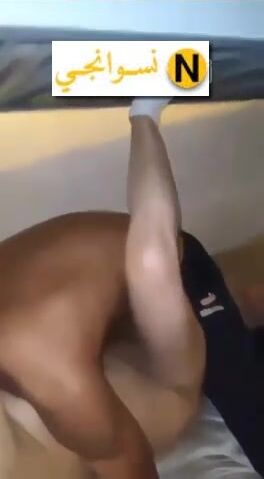  سكس شباب ‫ثلاث شباب عاملين حفلة على بنت سكرانة ينيكوها وهي في عالم تاني سكس عربي xnxx‬‎